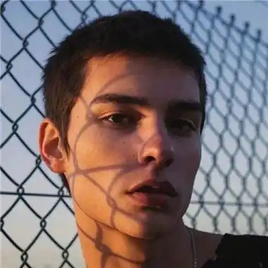 6686体育app铁牌作者Hunter