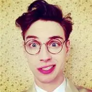 6686体育app铜牌作者Laura