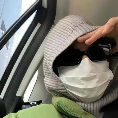 6686体育app铜牌作者Clementine