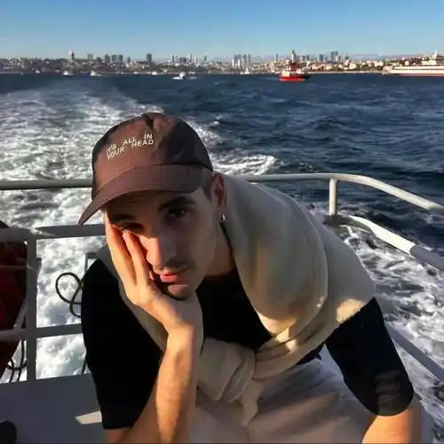 6686体育app铜牌作者Sadie