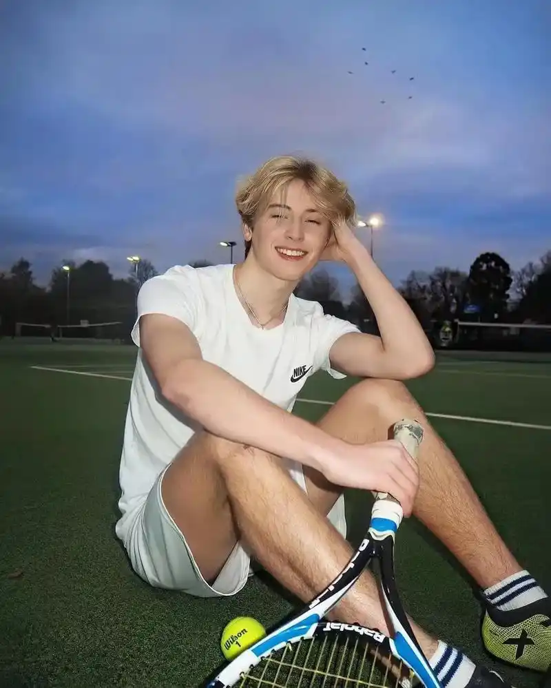 6686体育app中级作者久伴余生