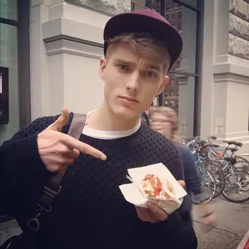 6686体育app合作伙伴Deborah