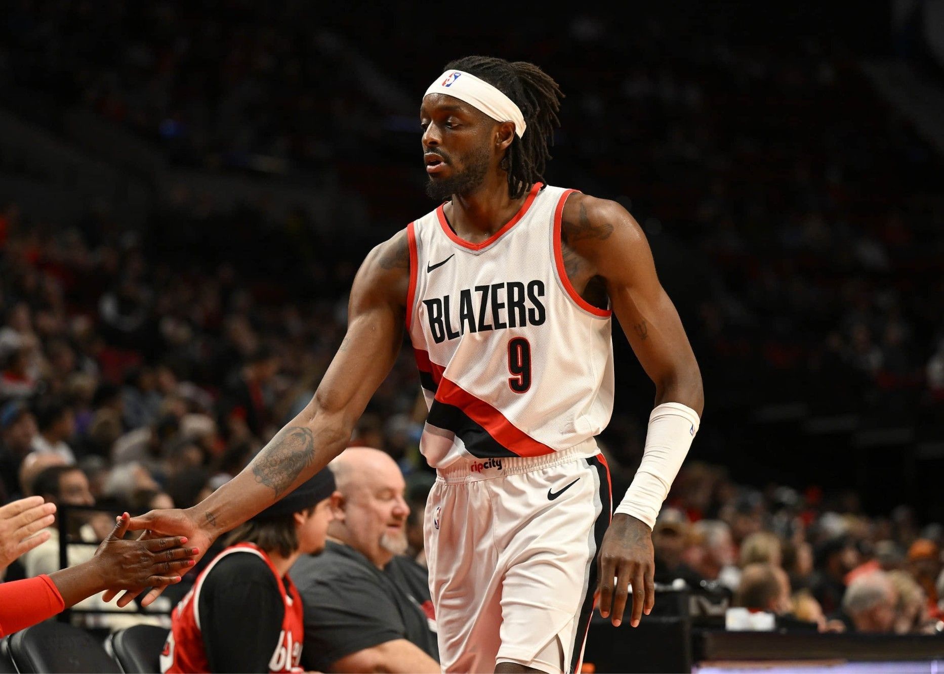 队记：开拓者惨败火箭后组织闭门谈话，期望通过谈话保持团结